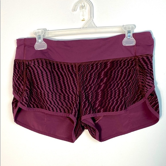 Lululemon Speed Short Purple Patterned Shorts size 8 - Picture 1 of 10